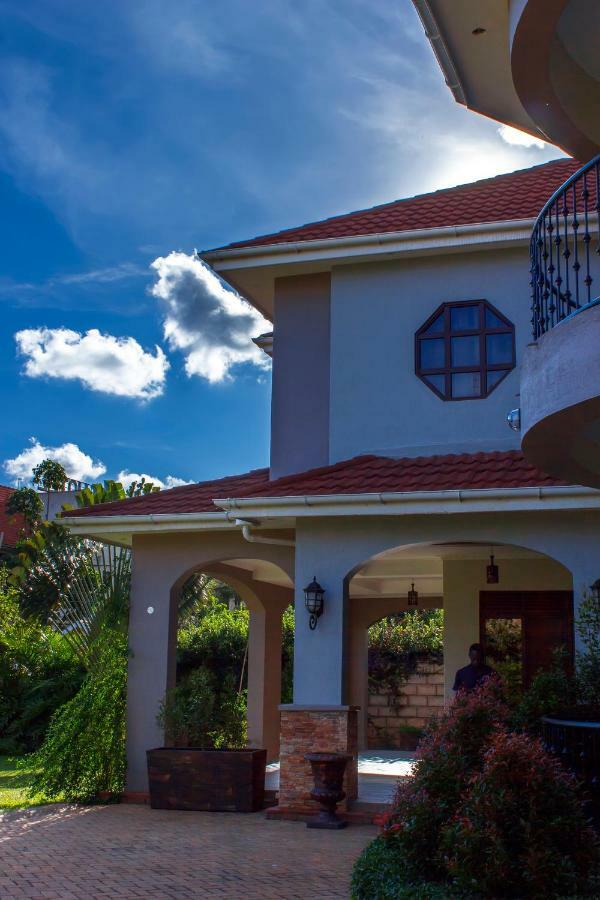 كامبالا Akasu Bed And Breakfast المظهر الخارجي الصورة